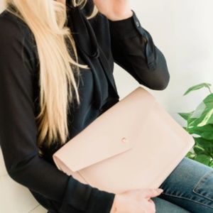 Megan Glass Ladder Portfolio Clutch Blush Pink New